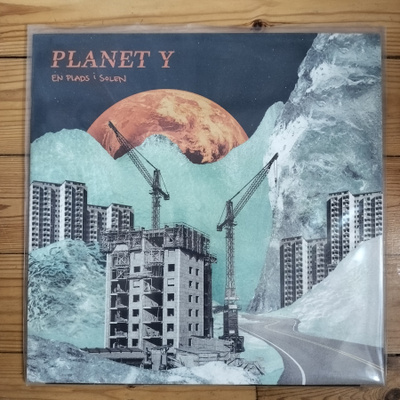 Planet Y – En Plads I Solen LP