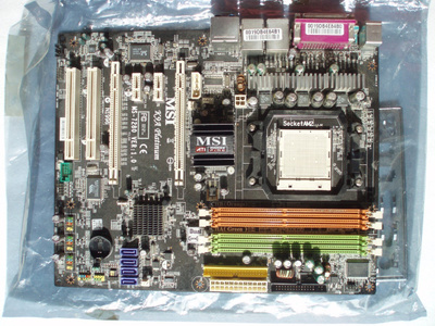 MSI K9A Platinum (varaosiksi tai korjattavaksi)