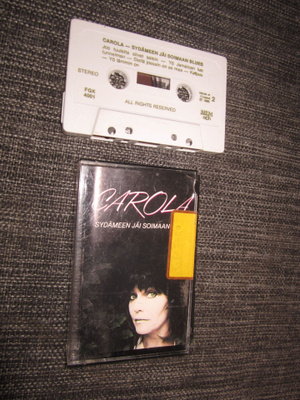 CAROLA - sydämeen jäi soimaan blues ( hienok,,