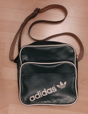 Vihreä Adidas olkalaukku
