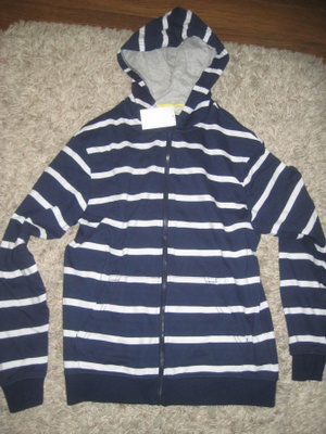 **H&M collari huppari, uusi  koko  170cm **