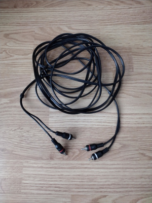 RCA kaapeli 2x2 pituus 5m.