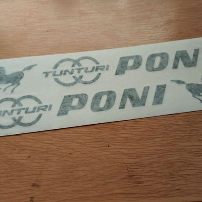Tunturi PONI tarrat mustat vanhin rinkula-malli