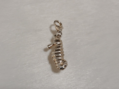 Hopeinen riipus, Merihevonen Hela 925 fish Charm