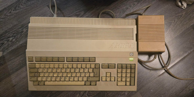Commodore amiga 500 projekti.