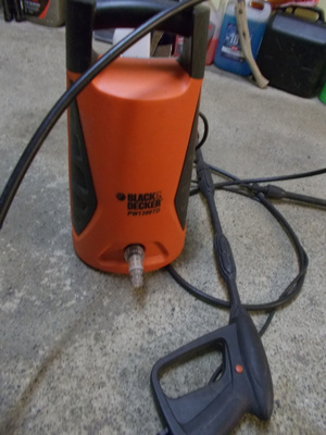 BLACK & DECKER