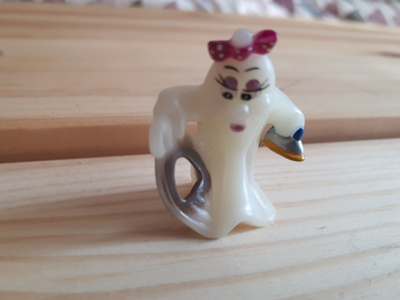 kinder yllätys haamu