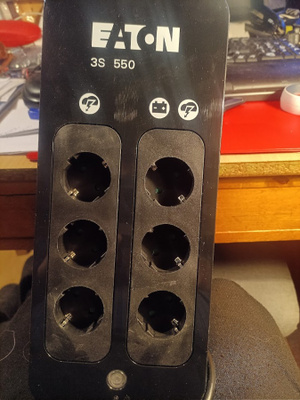 EATON 3S 550 kompaktin kokoinen offline-UPS-laite,Pistorasia