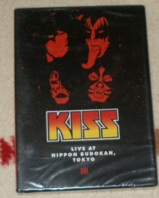KISS ~ Live At Nippon Budokan 1977 ~ DVD kelmussa MINT