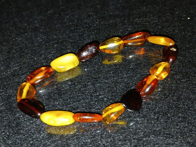 Meripihka Amber rannekoru
