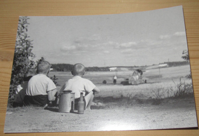 Pojat lentokentällä Joensuussa 1941 xx