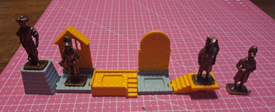 Kinder metallihahmo