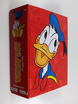 Walt Disney : Aku Ankka puolivuosikerta 2004 (numerot 27-53)