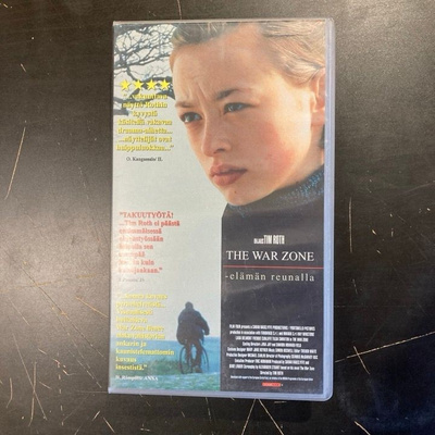 War Zone - elämän reunalla VHS