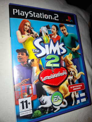 The sims 2 lemmikkielämää