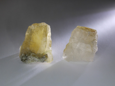 Viitaniemi vuorikide 259.70 ct + savukvartsi 255.70 ct