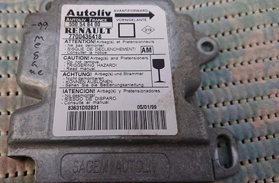 Airbag keskusyksikkö - Renault Megane -99