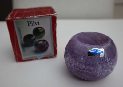 Nuutajärvi PILVI lila + pakkaus, Pertti Santalahti