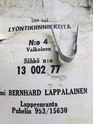Lyöntikiinnikeitä n. 245 kpl.