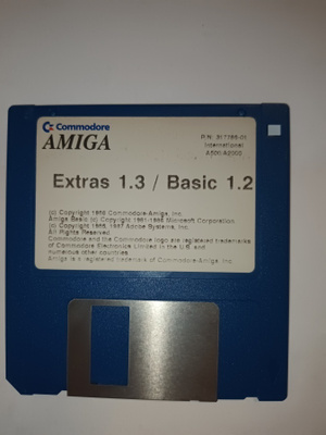 Commodore Amiga Extras 1.3 / Basic 1.2