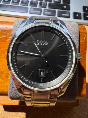 BOSS Circuit 1513730 miesten tyylikäs pukukello