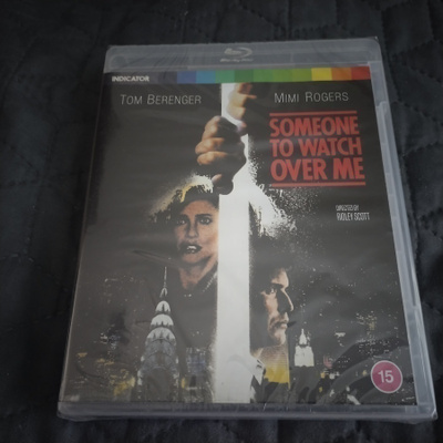 Erään murhan varjossa Blu-ray **muoveissa**