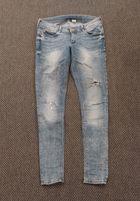 H&M revityt farkut koko 38