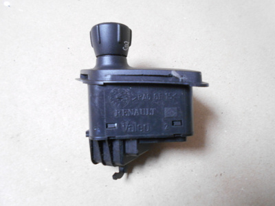 Vakionopeussäätimen kytkin Renault 8200206738. Megane II.