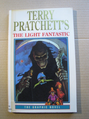 TERRY PRATCHETT - The Light Fantastic ( kuvakirja )