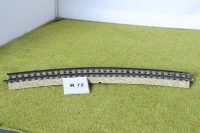 #R72 Märklin laajasäteinen kaarre 5200