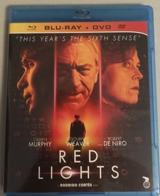 Red Lights (Blu-Ray + DVD)