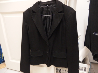 b.young blazer, musta. Koko 42