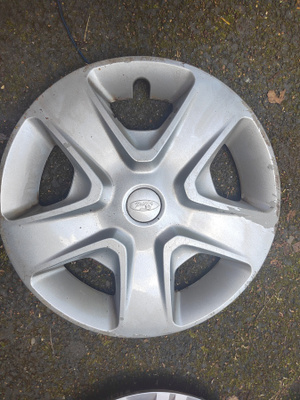 Ford pölykapseli 16" 1kpl