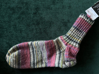 Koko 37 Step-langasta käsinkudotut villasukat