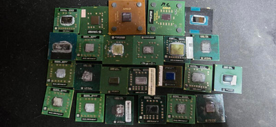 Vanhoja prosessoreita 24 kpl amd ja intel
