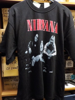 NIRVANA T-PAITA KOKO XL -90 LUVUN LOPUSTA - KÄYTTÄMÄTÖN!