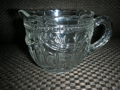 kermanekka puristelasia