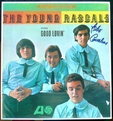 YOUNG RASCALS; Good lovin' + FELIX CAVALIERRE nimikirjoitus