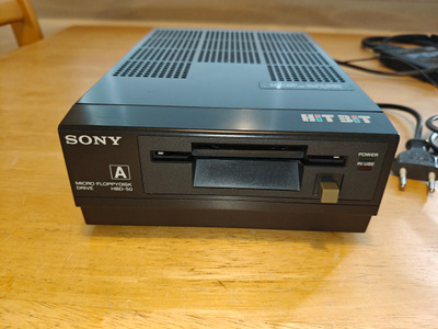 MSX / MSX 2 3.5" levyasema Sony Hit Bit HBD-50