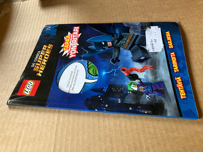 DC COMICS LEGO SUPER HEROES 2017