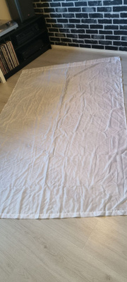 Valoverho,mitat 220 x 138 cm.