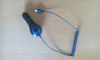Autolaturi mini usb