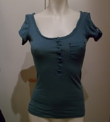 H&M paita taskulla