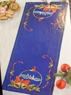 Ristipistomalli siniseen joululiinaan Permin