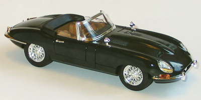 Ertl Jaguar E-type roadster, vihreä, 1:18