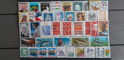 USA 1980 luku LEIMATTUJA postimerkkejä 42 kpl