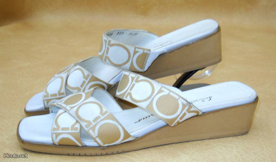 ALE:AIDOT (380$)Ferragamo logokangas sandaalit,37-37.5