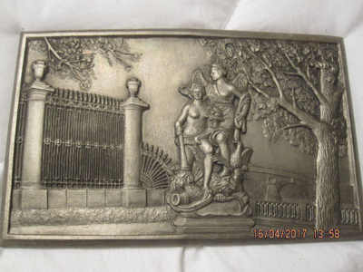 Lyijy taulu 726g mitat 23,5 cm  x14,5 cm