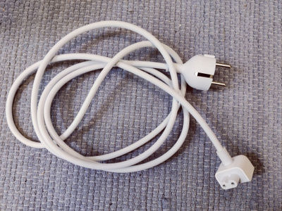 Apple virtakaapeli