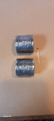2 X Vanha servettirengas. Ehkä Hopea ?